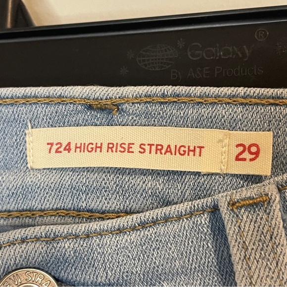 Levi's 724 Light Blue High Rise Straight Jeans - Picture 3 of 6